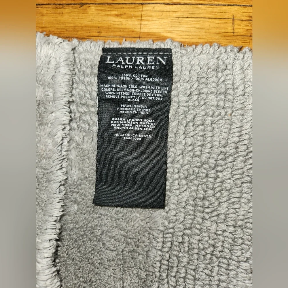 Ralph Lauren Elegant Gray Bath Mat
